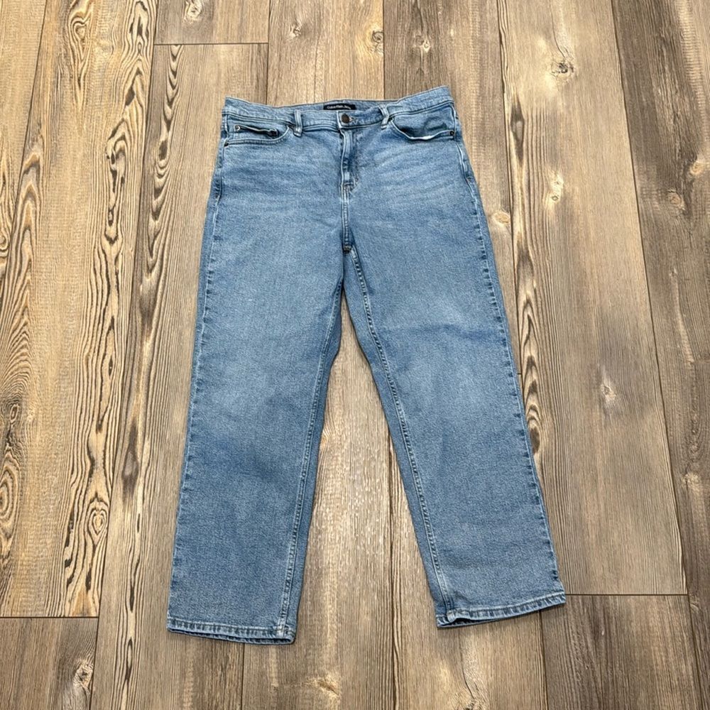 Calvin Klein Jeans Straight Leg Crop